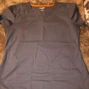 Scrub set